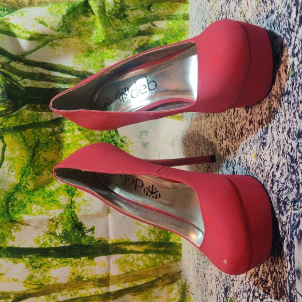 Deb Size 9 Dark Pink Silhouette
